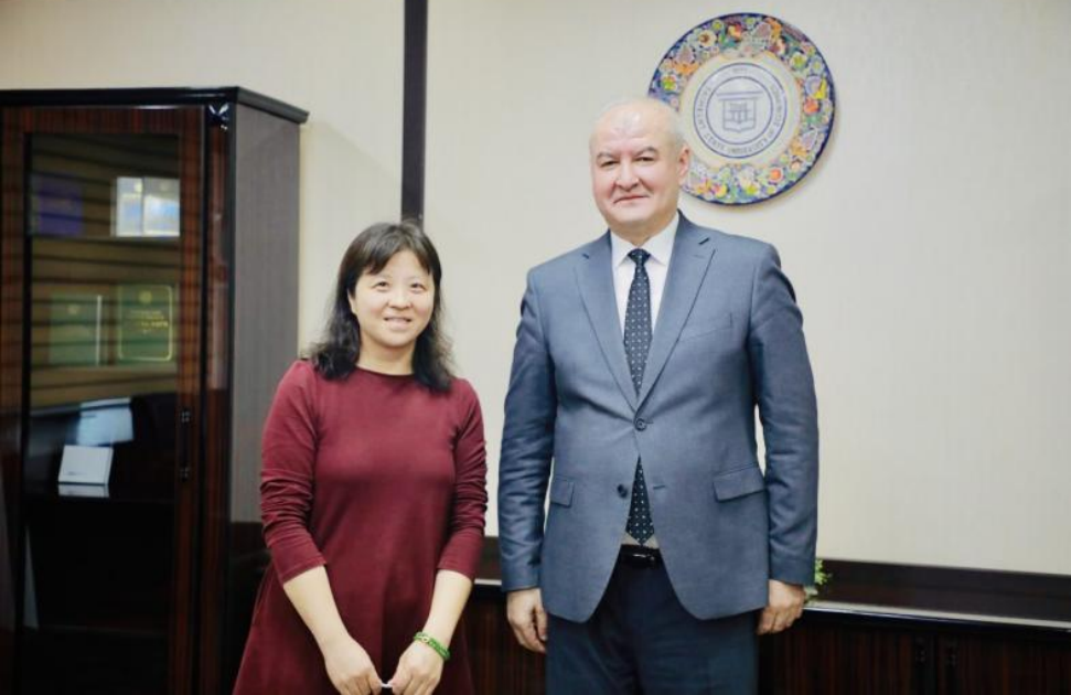 武汉大学新闻学院纪莉教授一行赴乌兹别克斯坦和哈萨克斯坦开展教育访问